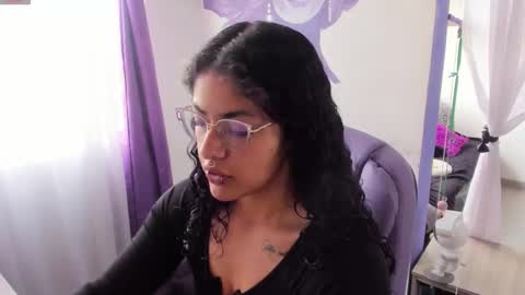     Luna Violeta  A r t i s t  online show from December 1, 2025, 3:39 pm