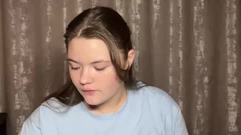 Snapshot of witchyvox chatting on October 16, 2025, 9:38 pm witchyvox online show from October 16, 2025, 9:38 pm