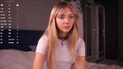 Hollis online show from November 21, 2025, 7:56 pm