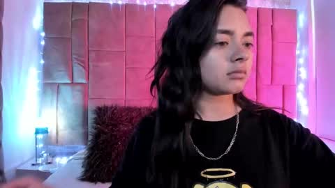 Andrea  online show from February 8, 2025, 4:03 am