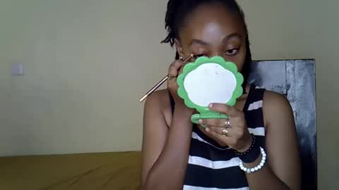 Snapshot of wizzia_khalifa chatting on January 28, 2025, 9:50 pm girlie o online show from January 28, 2025, 9:50 pm