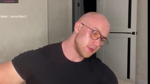 Snapshot of wlademarbergs chatting on October 8, 2025, 9:12 pm Wlademar online show from October 8, 2025, 9:12 pm