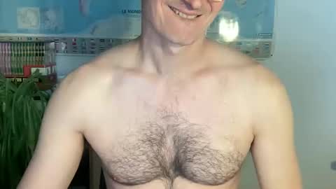 Wladsexy88 online show from May 6, 2026, 1:05 pm