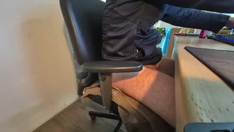 wnhz27 online show from September 25, 2025, 9:13 am