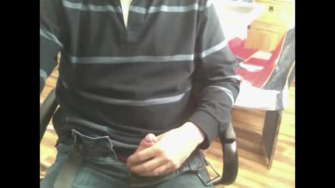 Snapshot of wobble444 chatting on March 18, 2026, 10:40 am wobble444 online show from March 18, 2026, 10:40 am