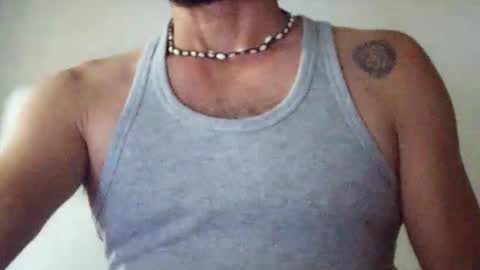 Snapshot of wolfofsea chatting on October 19, 2025, 3:29 am Luis online show from October 19, 2025, 3:29 am