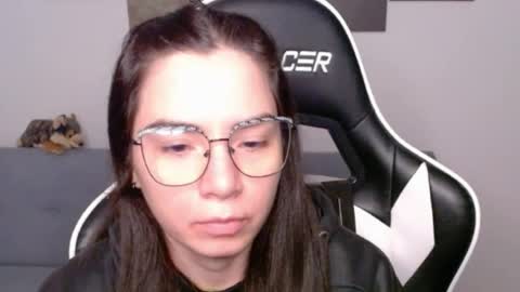 Alex online show from June 16, 2026, 1:52 am
