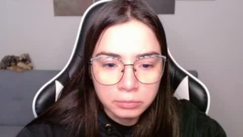 Snapshot of wolfs_daughter chatting on July 20, 2026, 1:42 am Alex online show from July 20, 2026, 1:42 am
