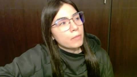 Snapshot of wolfs_daughter chatting on July 26, 2026, 2:31 am Alex online show from July 26, 2026, 2:31 am