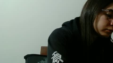 Snapshot of wolfs_daughter chatting on July 30, 2026, 2:32 am Alex online show from July 30, 2026, 2:32 am