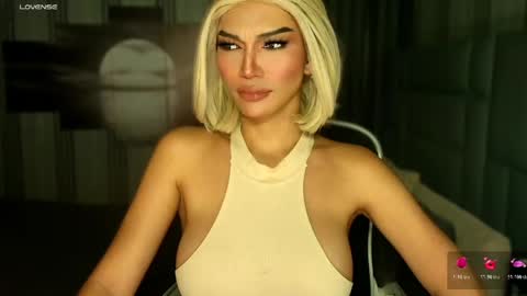 Julia online show from May 6, 2026, 6:19 am