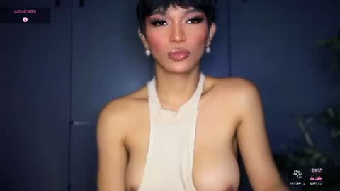 Snapshot of womanofyourdesire_ts chatting on August 2, 2026, 5:28 am Julia online show from August 2, 2026, 5:28 am