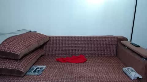 Snapshot of women_pleasures chatting on September 25, 2025, 2:32 pm women_pleasures online show from September 25, 2025, 2:32 pm