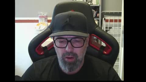 Snapshot of womenizzeer chatting on June 8, 2026, 3:34 pm Adam online show from June 8, 2026, 3:34 pm