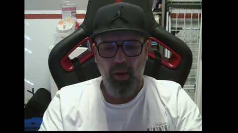 Snapshot of womenizzeer chatting on June 22, 2026, 4:37 pm Adam online show from June 22, 2026, 4:37 pm