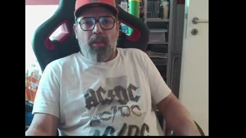 Snapshot of womenizzeer chatting on July 12, 2026, 1:57 pm Adam online show from July 12, 2026, 1:57 pm