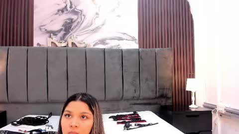 wonderkloe_ online show from June 14, 2026, 9:06 pm