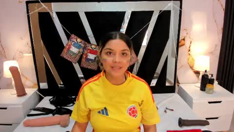 wonderkloe_ online show from July 7, 2026, 7:51 pm