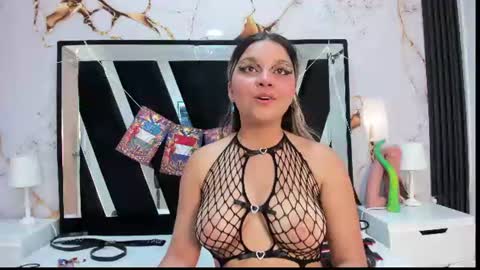 wonderkloe_ online show from July 14, 2026, 8:47 pm