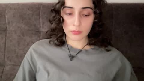 Stia online show from September 24, 2025, 9:23 am