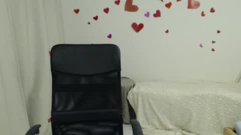 Snapshot of wonderr_woman chatting on May 10, 2026, 7:52 pm wonderr_woman online show from May 10, 2026, 7:52 pm