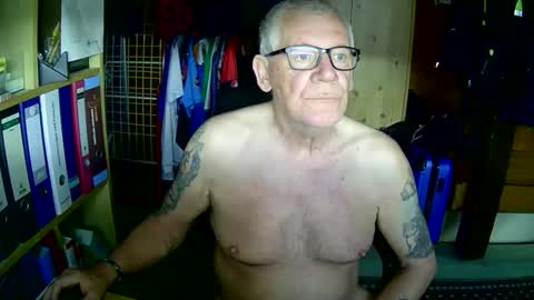 Always Horny online show from May 19, 2026, 11:05 am
