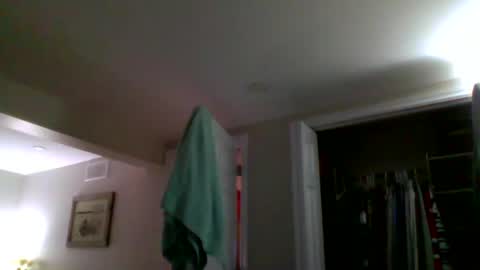 woodeee77 online show from February 9, 2026, 4:16 am