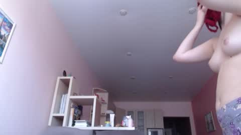 Woodland Peony online show from February 13, 2026, 6:09 am