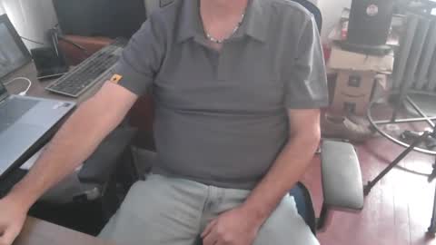 woodworker6473 online show from December 21, 2025, 3:19 pm