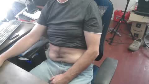 woodworker6473 online show from February 3, 2026, 3:39 pm