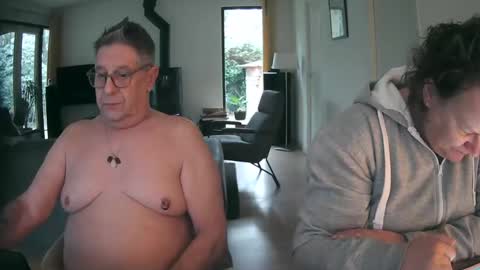 woodwurm and Snoeske online show from February 8, 2025, 8:20 am