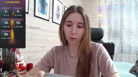 Anna  online show from December 19, 2025, 1:51 pm