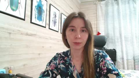 Anna  online show from May 8, 2026, 4:34 pm