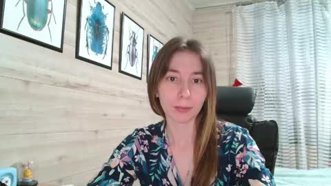 Anna  online show from May 17, 2026, 2:46 pm