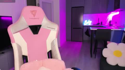 Snapshot of wowlovie666 chatting on September 29, 2025, 5:07 pm Emi online show from September 29, 2025, 5:07 pm