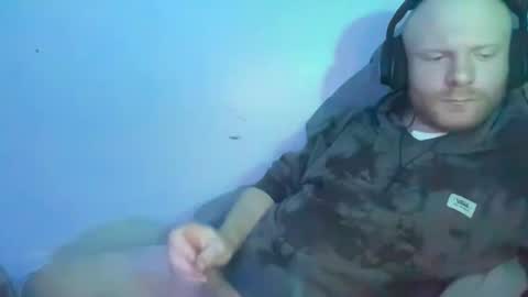 iTsDaddieBaby online show from November 27, 2025, 4:09 pm