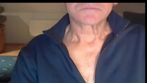 Snapshot of wuki123 chatting on December 4, 2025, 5:32 pm Wuki online show from December 4, 2025, 5:32 pm