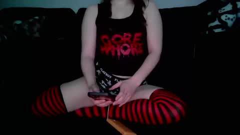 Snapshot of wutzurfavscrymovie chatting on October 12, 2025, 11:42 am wutzurfavscrymovie online show from October 12, 2025, 11:42 am