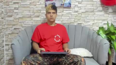 Snapshot of wyatt_2 chatting on September 16, 2025, 11:00 am wyatt online show from September 16, 2025, 11:00 am