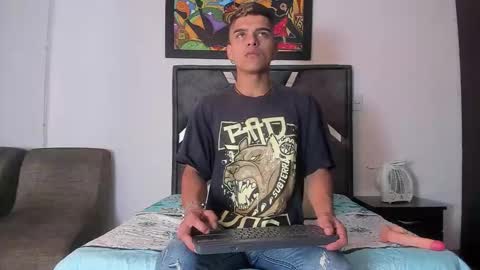 Snapshot of wyatt_2 chatting on October 26, 2025, 12:55 pm wyatt online show from October 26, 2025, 12:55 pm