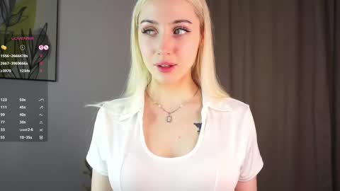 Lily online show from April 14, 2026, 10:05 pm