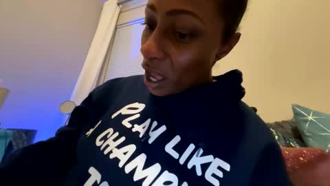 Snapshot of wynterheat chatting on November 4, 2025, 11:31 am Wynter Heat online show from November 4, 2025, 11:31 am