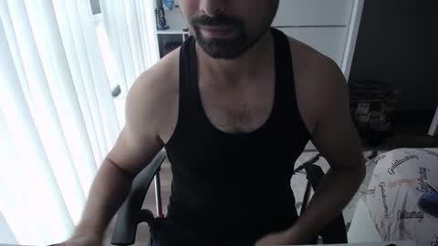 Snapshot of x_____0_____x chatting on September 19, 2025, 10:27 am Mr. Lonely online show from September 19, 2025, 10:27 am