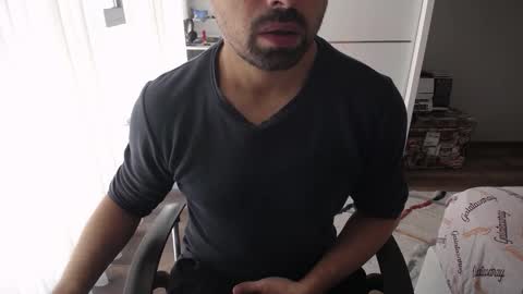 Snapshot of x_____0_____x chatting on October 3, 2025, 10:23 am Mr. Lonely online show from October 3, 2025, 10:23 am