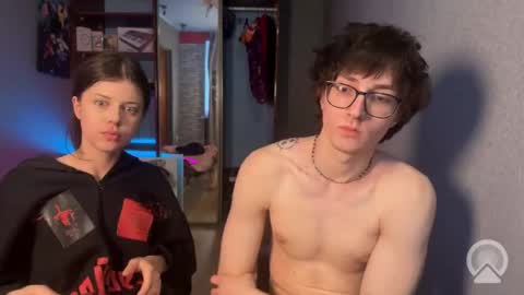 Philipp and Este online show from February 3, 2026, 6:22 am