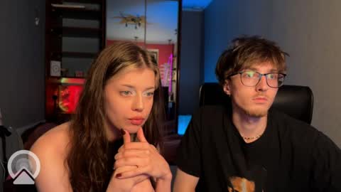 Philipp and Este online show from May 26, 2026, 9:22 pm