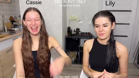 wiwi clap clap cat baby girl online show from February 2, 2026, 9:52 am