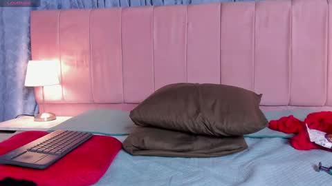 x_milu online show from February 8, 2025, 12:17 am