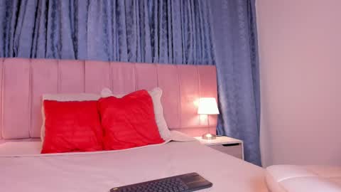 x_milu online show from March 3, 2025, 12:04 am