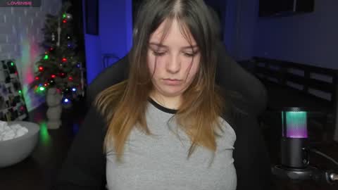 Snapshot of x_nirvana_x chatting on January 17, 2025, 1:36 am LOVE NERDS ONLY online show from January 17, 2025, 1:36 am